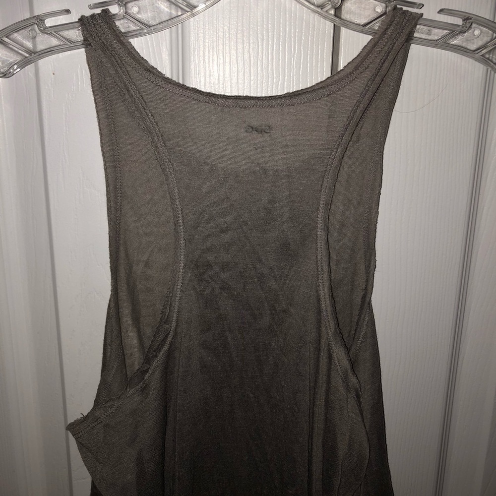 2 Racer back tank tops - Picture 4 of 4